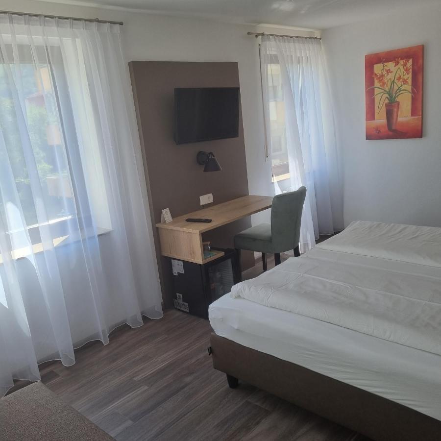 Hotel Garni Krone Geislingen an der Steige Luaran gambar