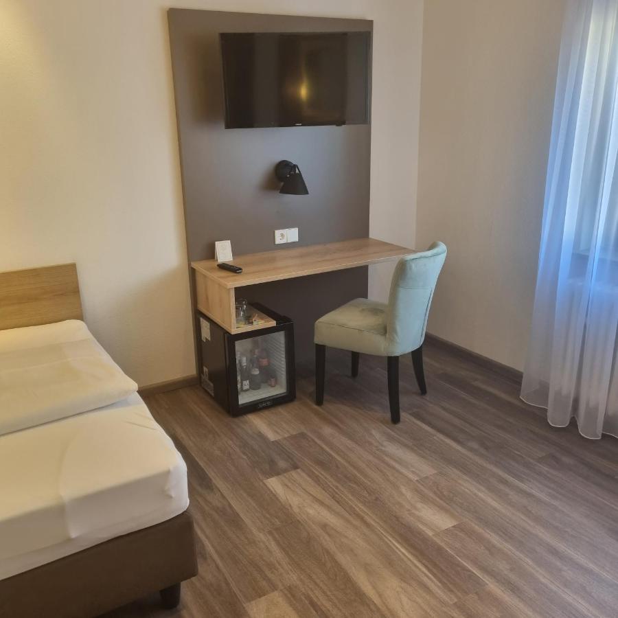 Hotel Garni Krone Geislingen an der Steige Luaran gambar