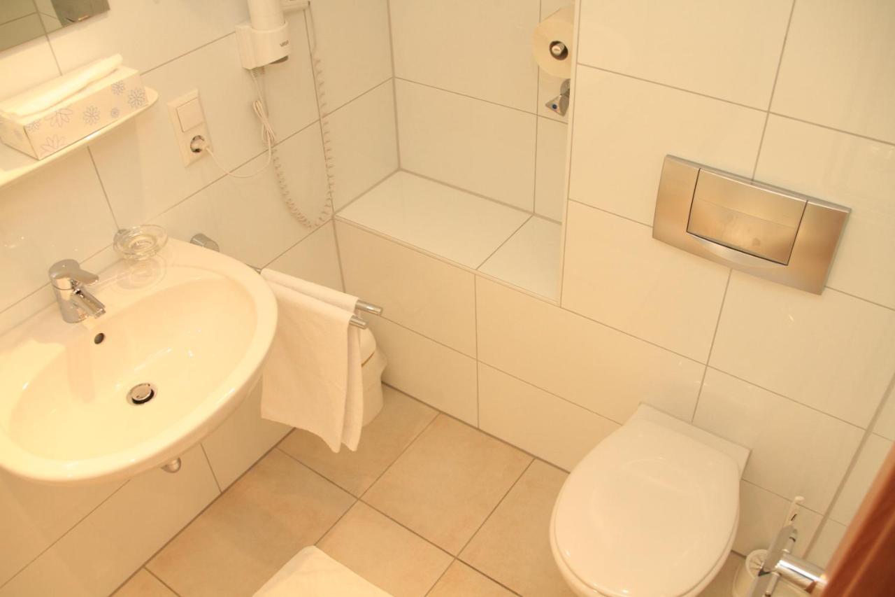Hotel Garni Krone Geislingen an der Steige Luaran gambar